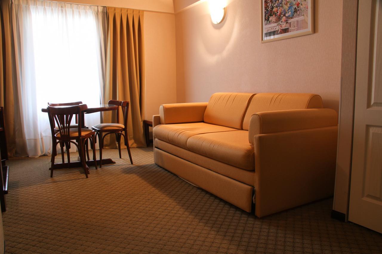 Hotel Reviens Pinamar Eksteriør billede