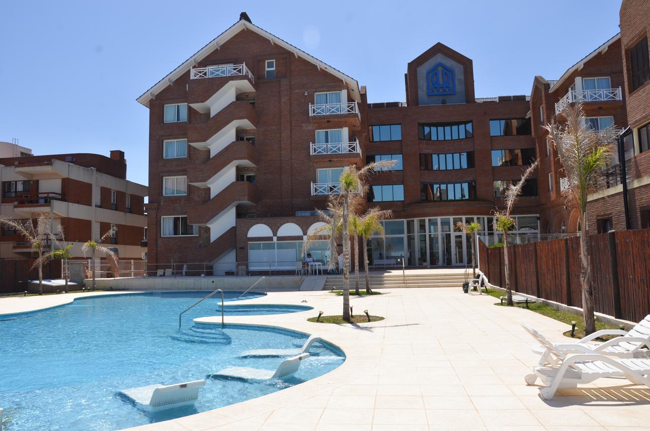 Hotel Reviens Pinamar Eksteriør billede